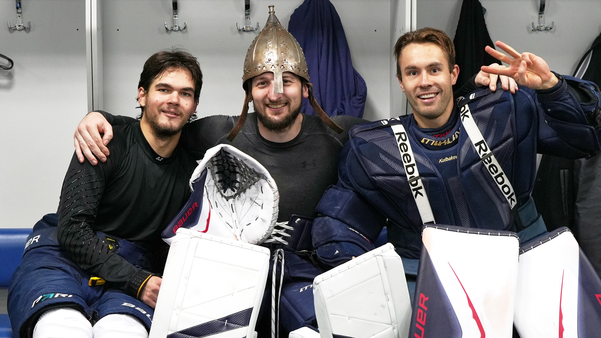 Победная раздевалка после матча с «Ладой»