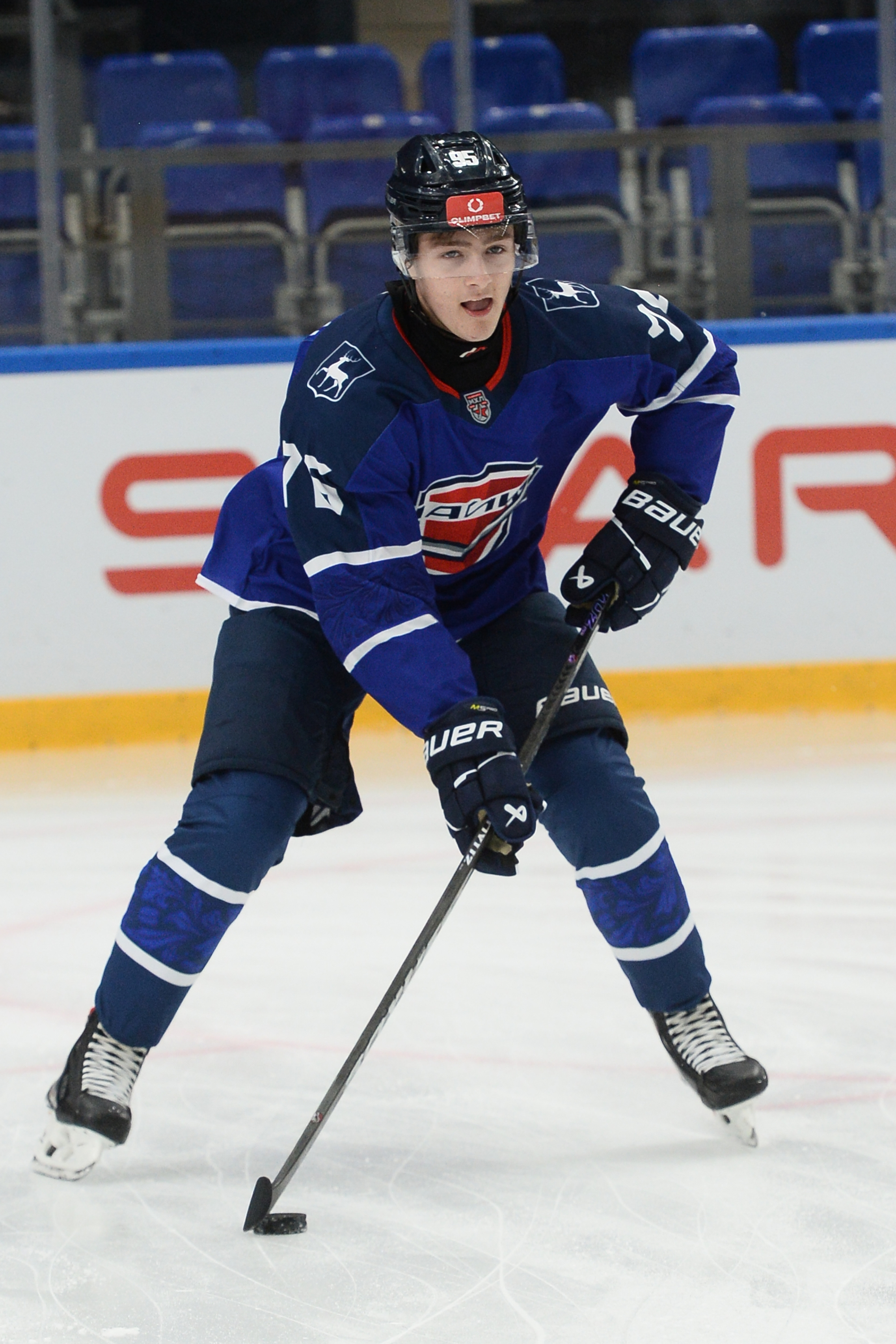 Кирилл Щербаков МХК Чайка