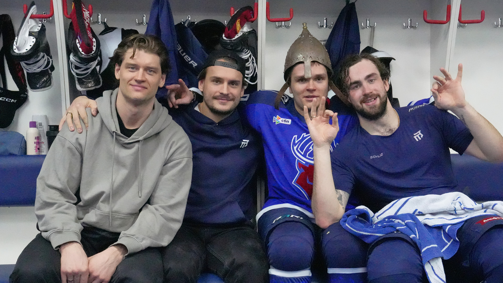 Победная раздевалка после матча с «Амуром»